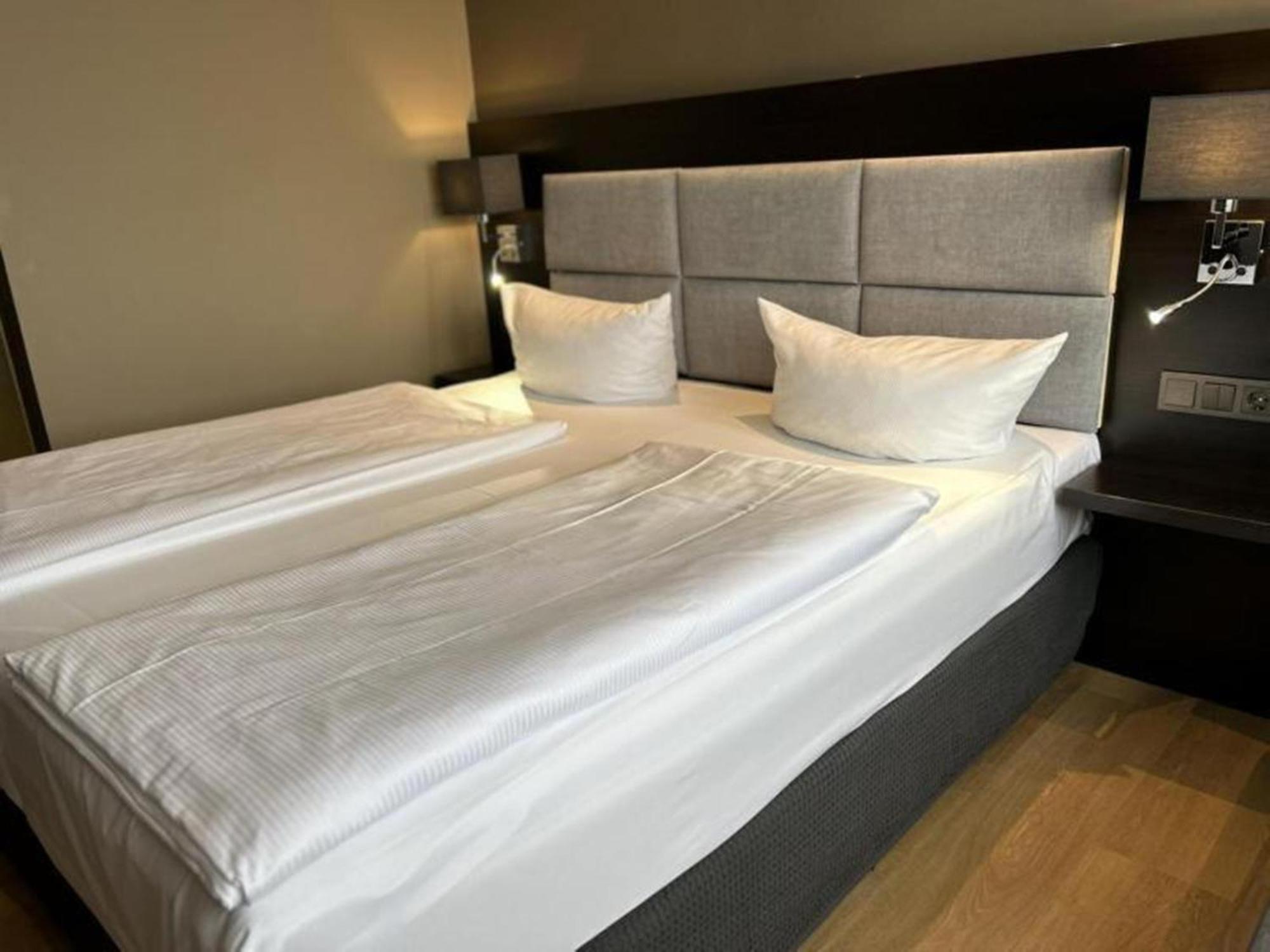 Zi Hotel Карлсруе Екстер'єр фото