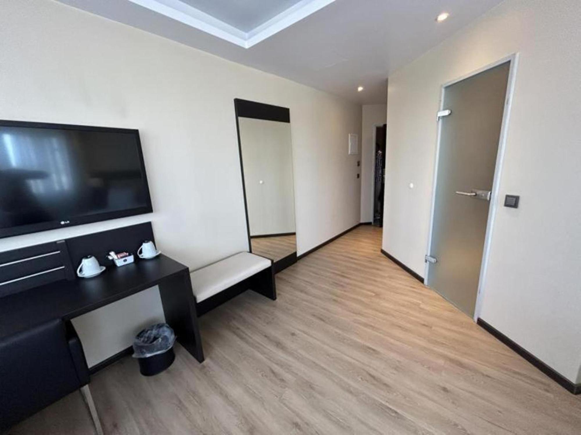Zi Hotel Карлсруе Екстер'єр фото