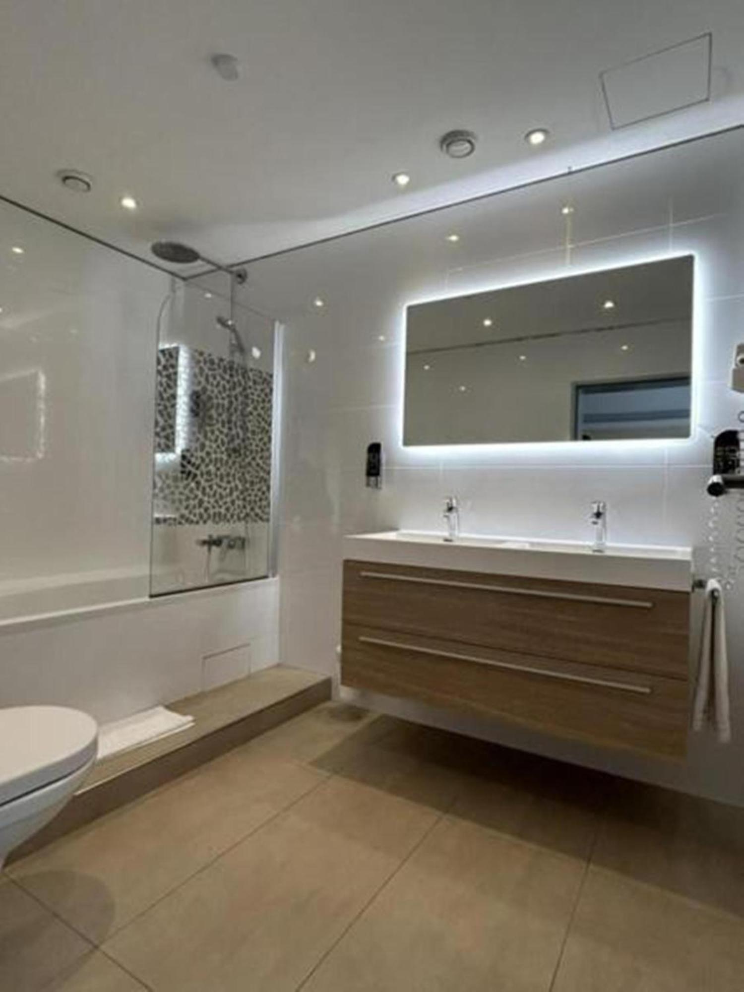 Zi Hotel Карлсруе Екстер'єр фото
