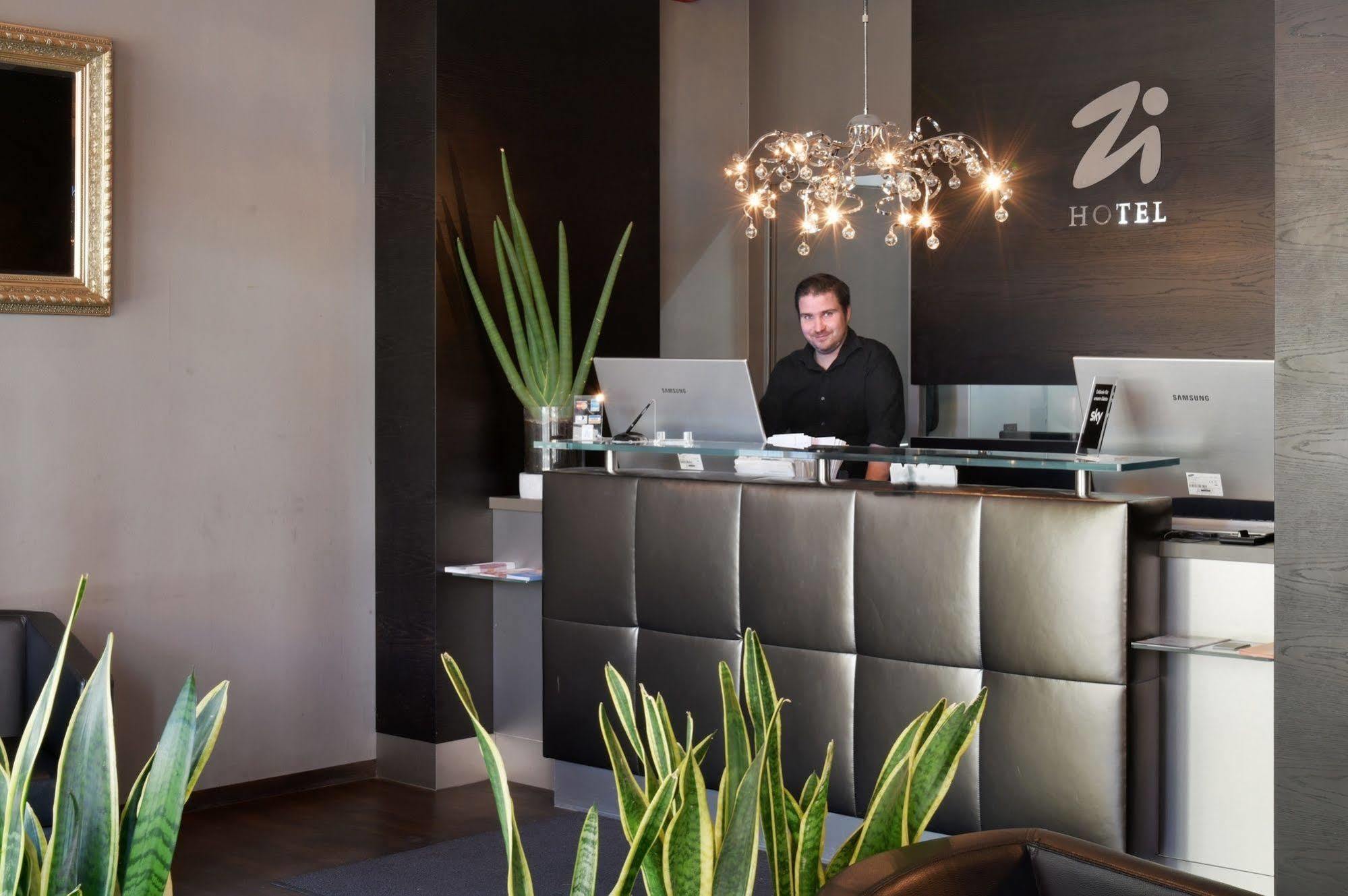 Zi Hotel Карлсруе Екстер'єр фото